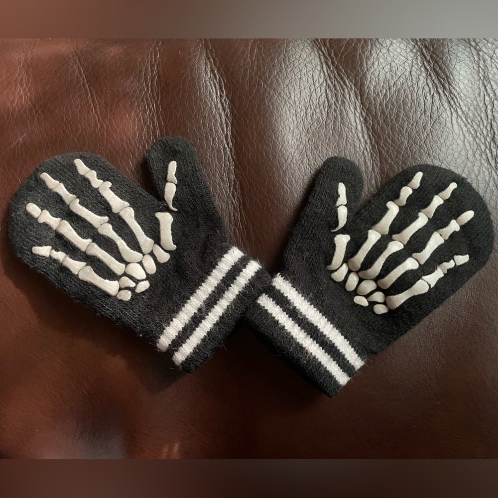 Osh Kosh B’Gosh Halloween Skeleton Grip Mittens, Baby Kids 2T-4T
